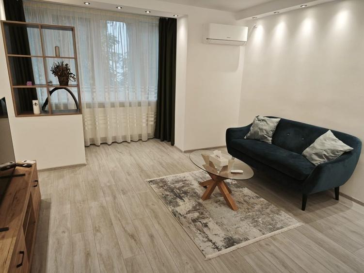 Apartament cu 2 camere decomandat în Amzei