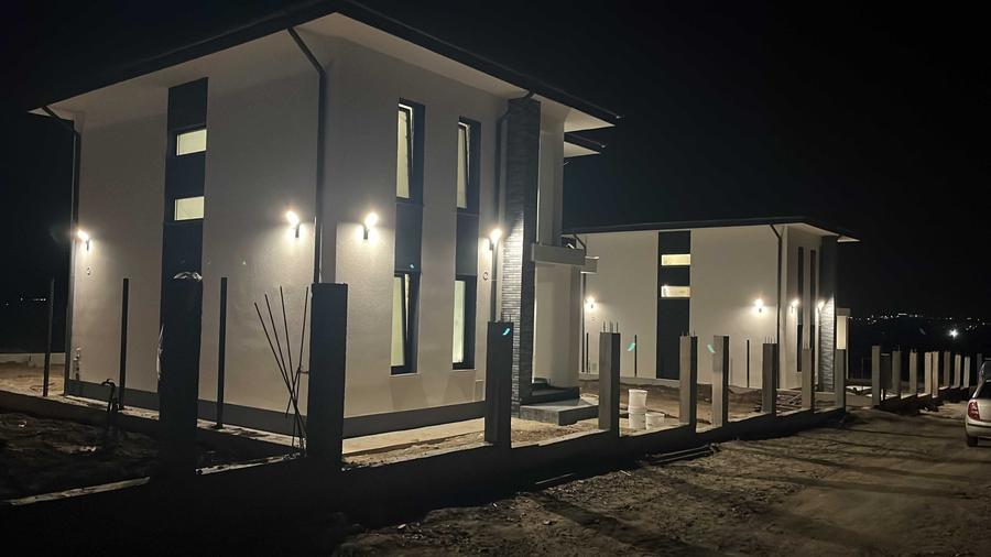 Casă cu 4 camere în Vișan