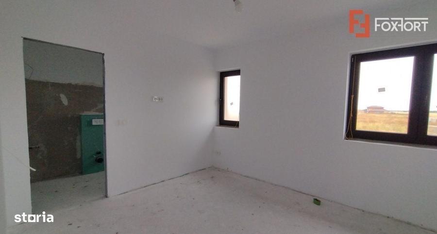 Casă cu 4 camere în Est