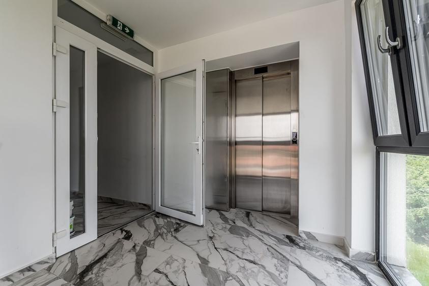 Apartament cu 2 camere decomandat în Subcetate