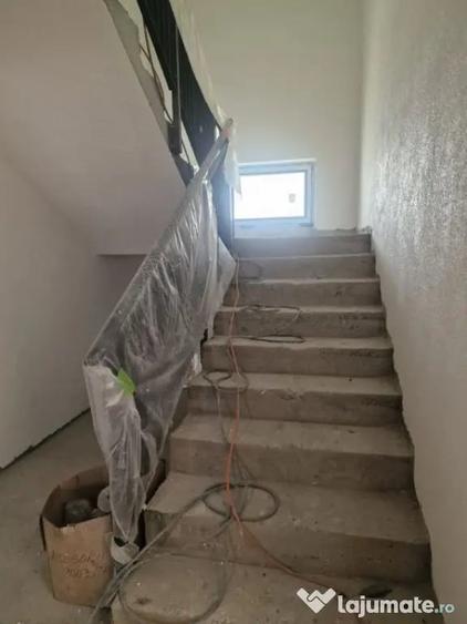 Apartament cu 2 camere decomandat în Smeura