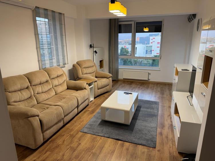 Apartament cu 3 camere semidecomandat în Militari
