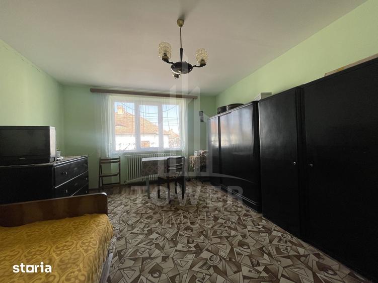 Casă cu 5 camere cu Teren 1000 Mp în Valea Aurie