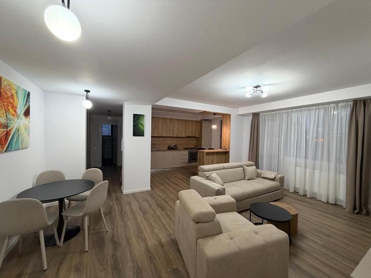 Apartament cu 2 camere decomandat în Odăile