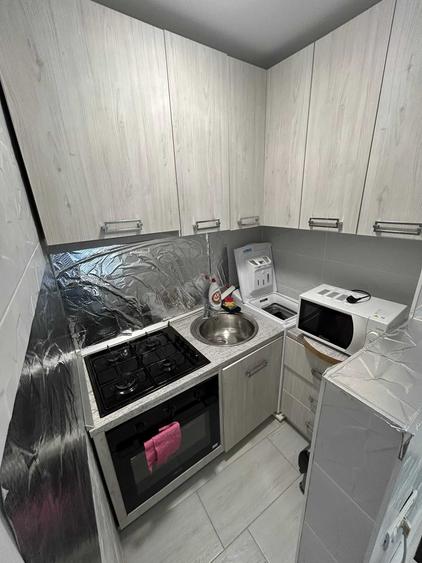 Inchiez apartament 2 camere la Delinzariu ,3 minute de plaje complet utila:,masina de spalat ,frigider ,aragaz etc - 1
