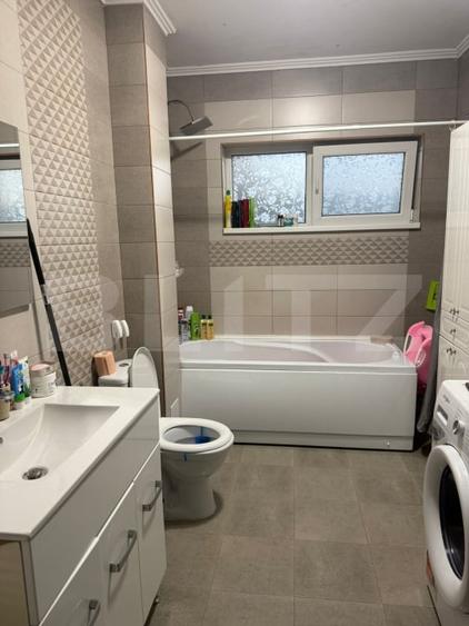 Apartament cu 4 camere decomandat, mobilat în Șimleu Silvaniei