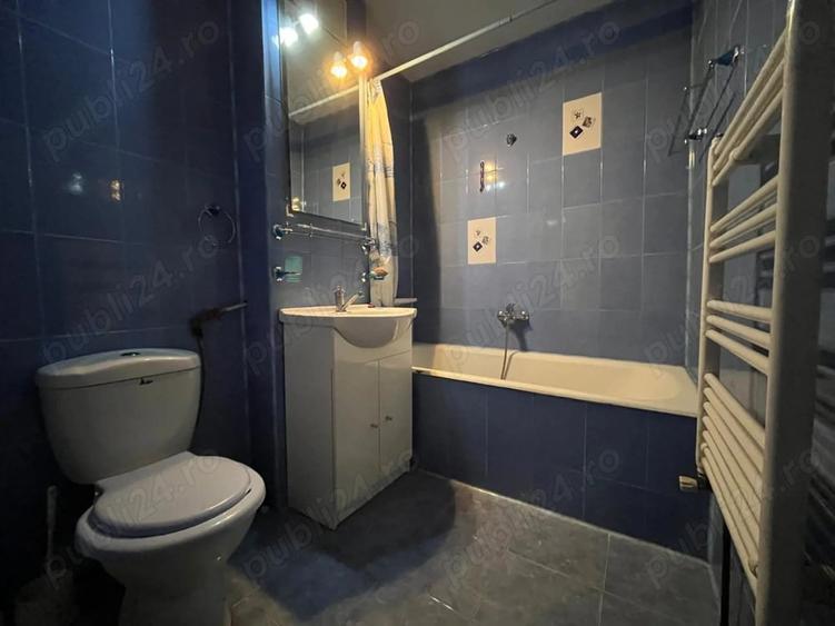 Apartament cu 4 camere decomandat în Central