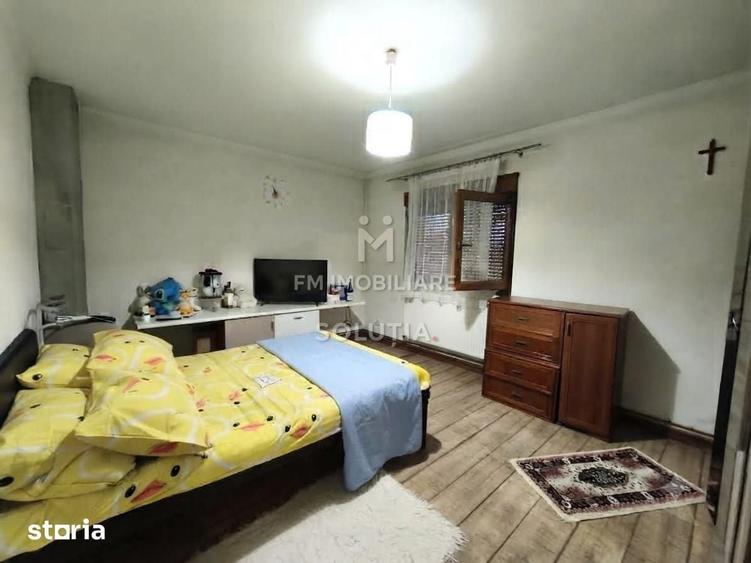 Casă cu 5 camere cu Teren 459 Mp în Recea