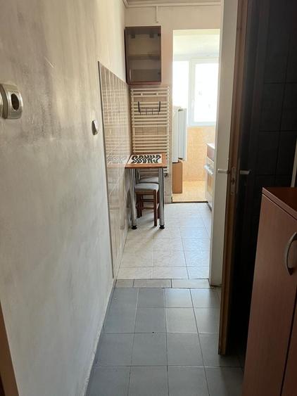 Garsonieră decomandată, mobilată în Complex Studențesc