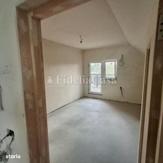 Casă cu 4 camere cu Teren 1730 Mp în Central