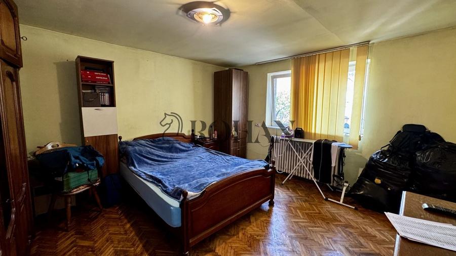 Casă individuală cu 3 camere cu Canalizare în Central