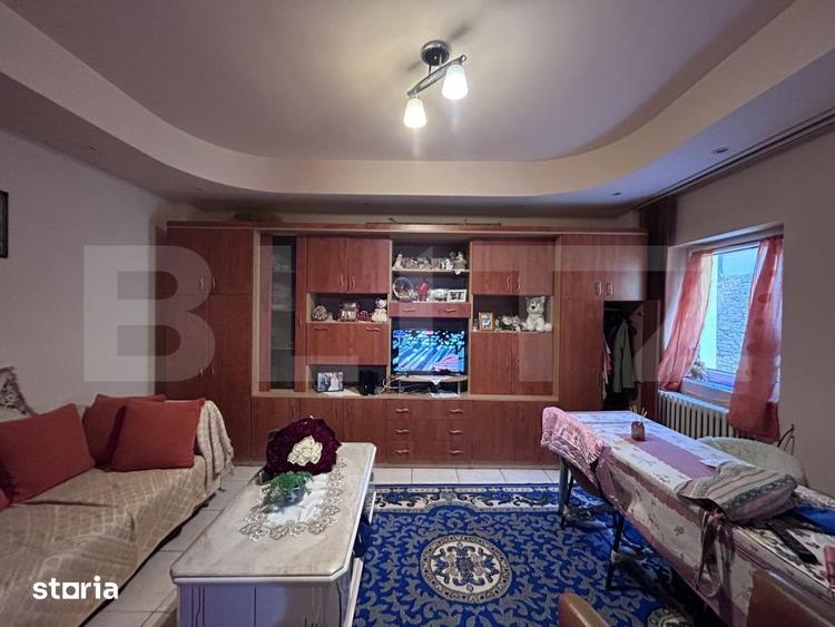 Apartament cu 3 camere în Independenței