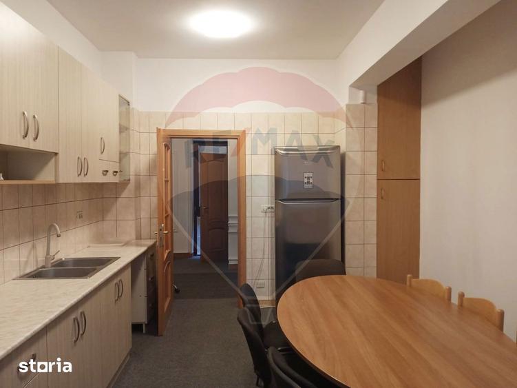 Apartament cu 4 camere în Floreasca
