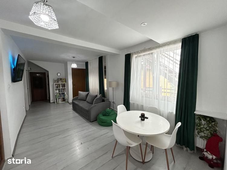 Casă cu 6 camere cu Teren 380 Mp în Central