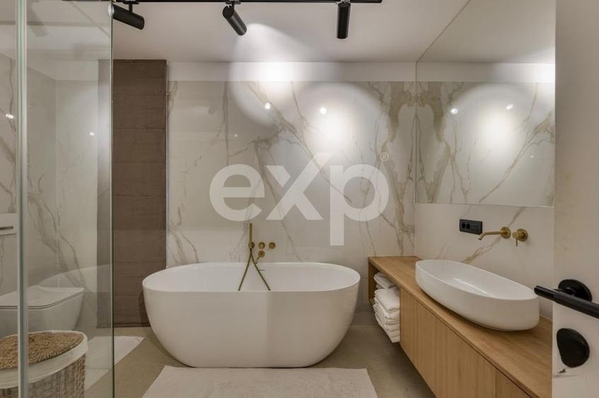 Casă individuală cu 6 camere cu Piscina în Pipera