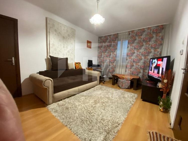 Apartament cu 2 camere semidecomandat, mobilat în Central