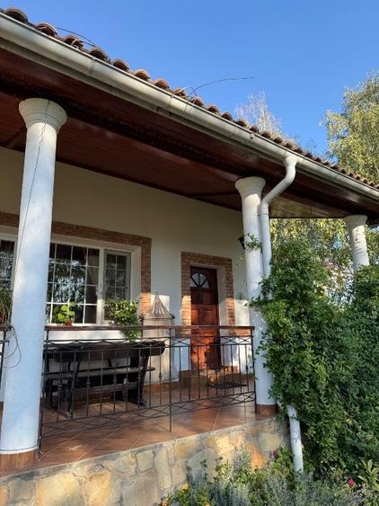 Apartament cu 2 camere semidecomandat, mobilat în Răhău