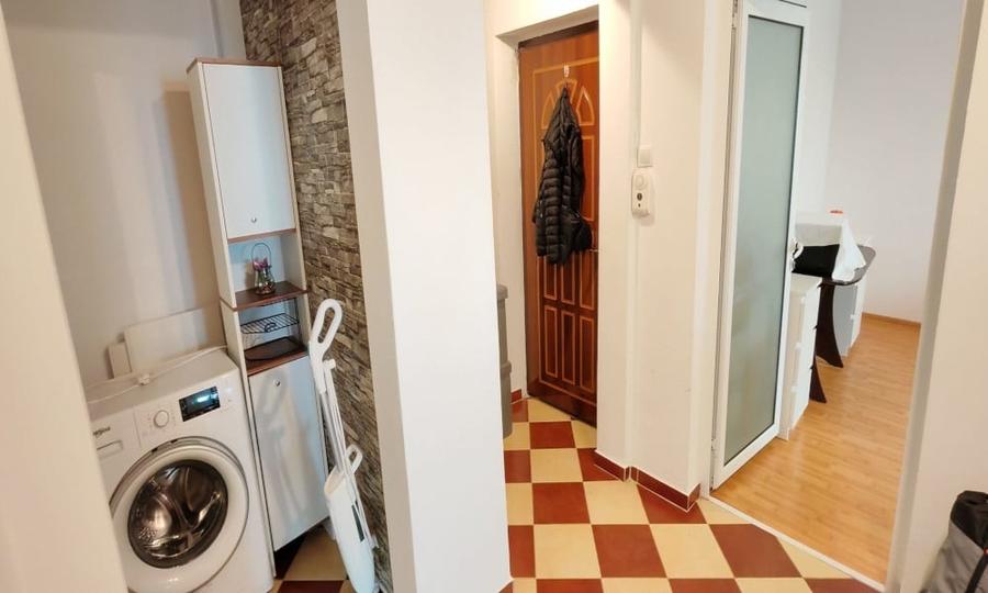 Apartament cu 2 camere decomandat în Mazepa 2