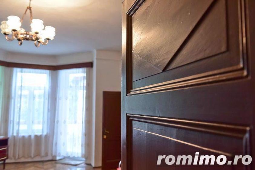 Apartament cu 6 camere decomandat în Cotroceni