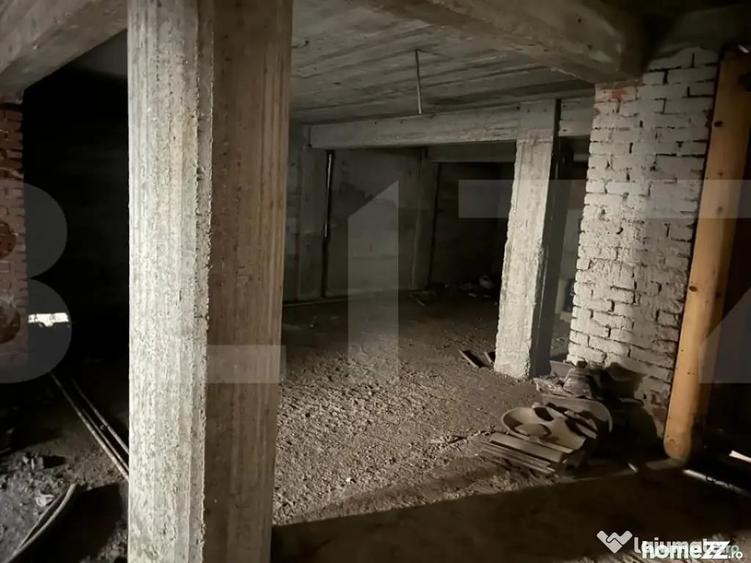 Casă cu 7 camere cu Teren 900 Mp în Dorohoi
