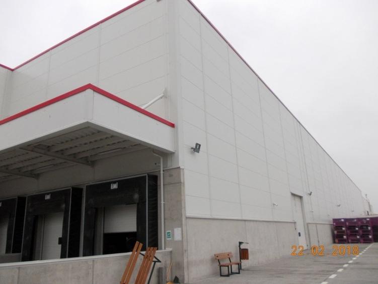Spațiu industrial, de 88,000 mp, în Exterior Sud