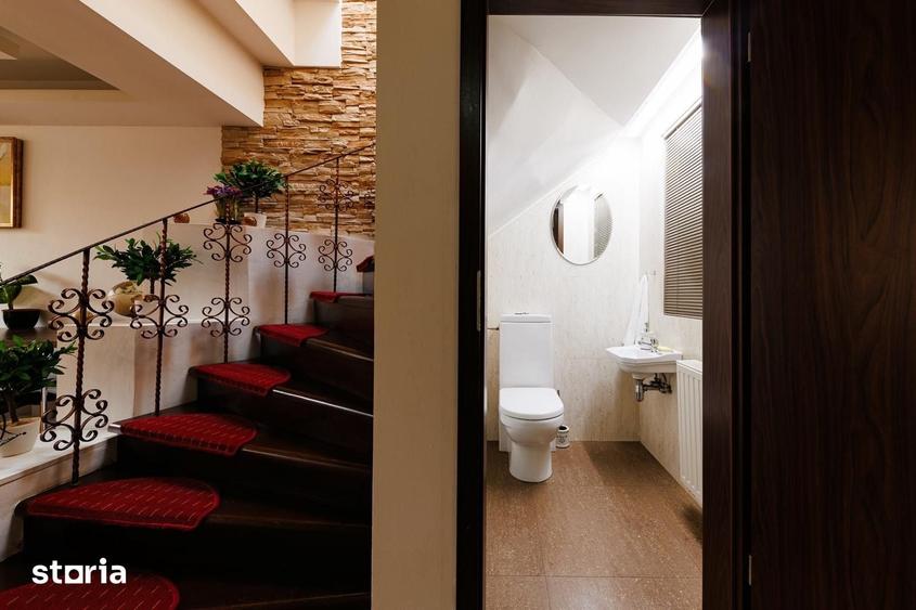 Apartament cu 3 camere decomandat în P-ța Unirii