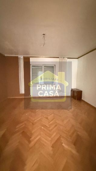 Casă cu 3 camere cu Teren 400 Mp în Săsar