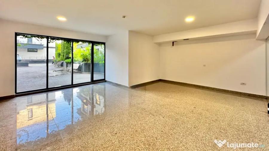 Spațiu comercial, de 32 mp, în Central