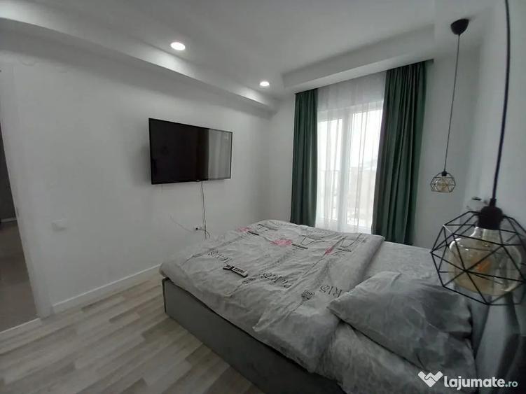 Apartament cu 2 camere semidecomandat în Ștefăneștii de Jos