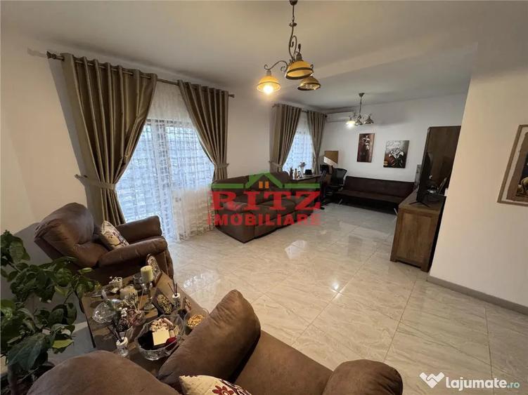 Casă cu 4 camere cu Teren 560 Mp în Central