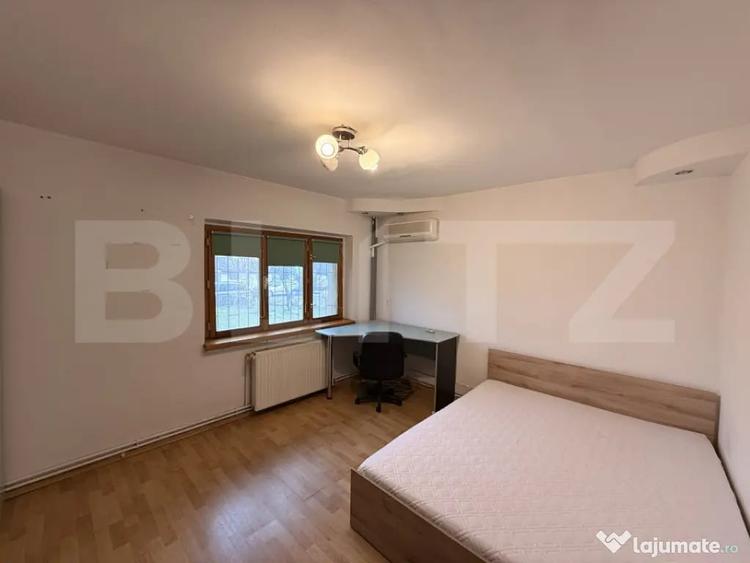 Apartament cu 4 camere decomandat în Rovine