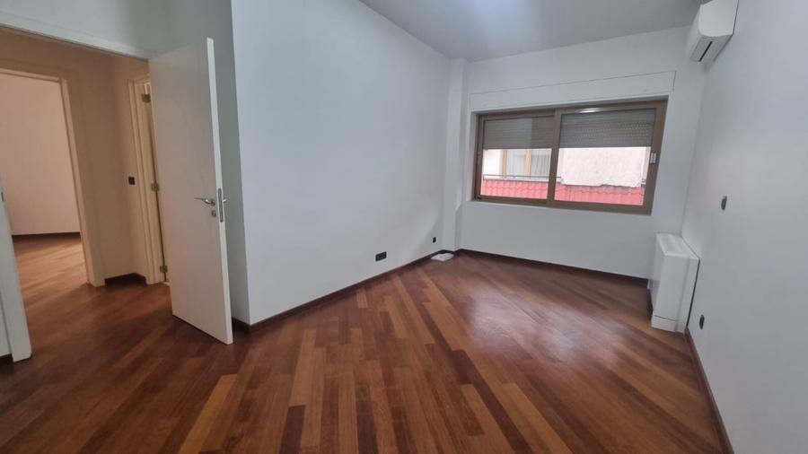 Apartament cu 5 camere decomandat, mobilat în Primăverii
