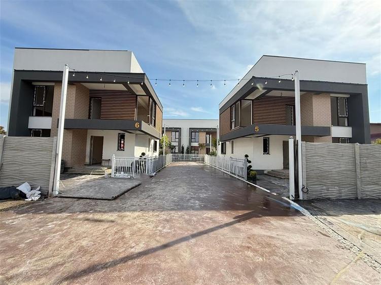 Duplex cu 5 camere cu Teren 300 Mp în Berceni