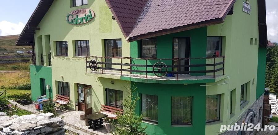 Spațiu comercial, de 900 mp, în Rânca
