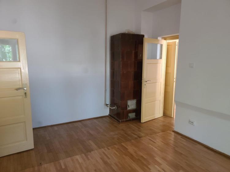 Apartament cu 3 camere decomandat în Unirii