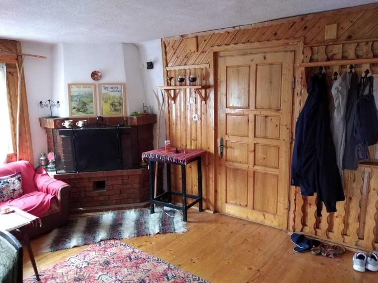 Casă cu 4 camere în Central