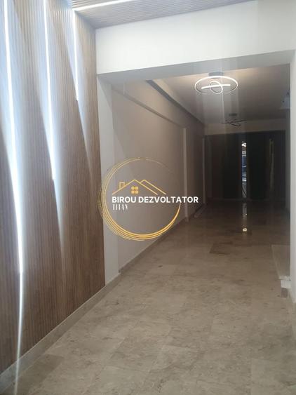 Apartament cu 3 camere decomandat în Theodor Pallady