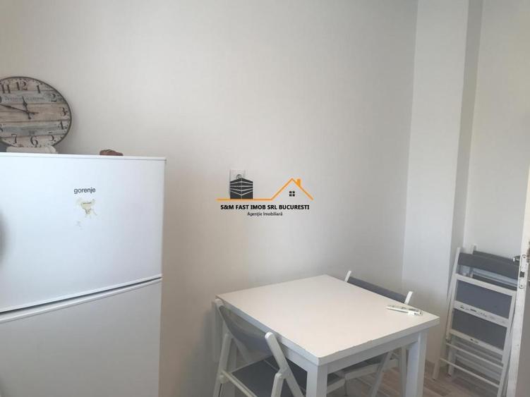 Apartament cu 3 camere în Berceni