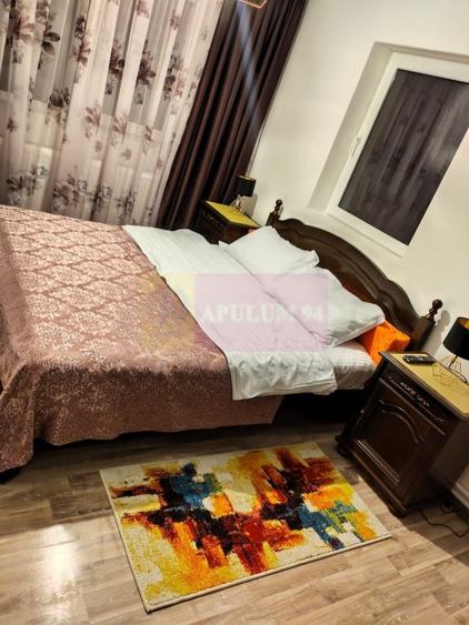 Apartament cu 3 camere semidecomandat în Central