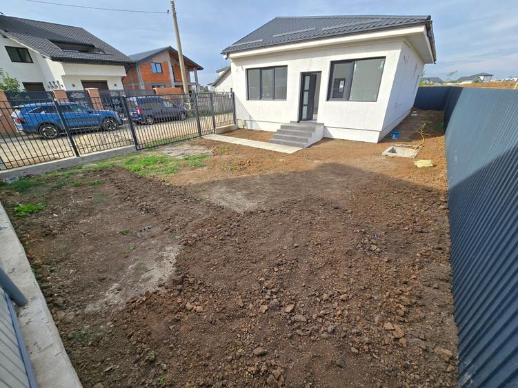 Casă cu 3 camere cu Teren 250 Mp în Pantelimon