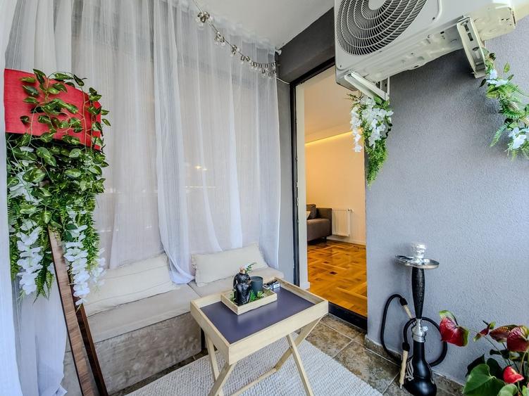 Apartament cu 2 camere semidecomandat, mobilat în Bună Ziua