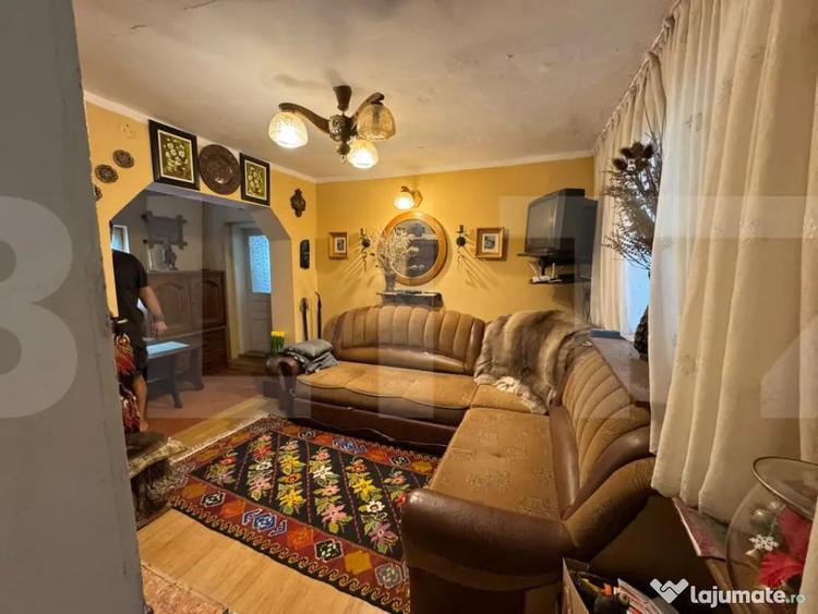 Casă cu 2 camere cu Teren 1200 Mp în Călinești
