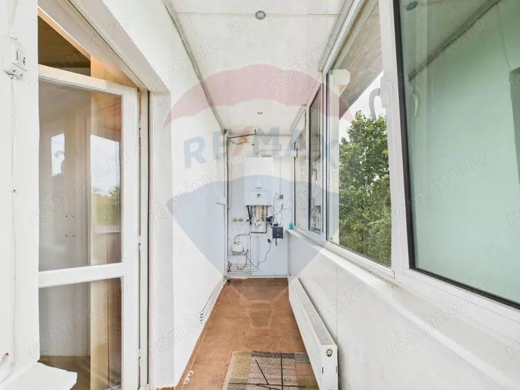 Apartament cu 4 camere decomandat în Ghermănești