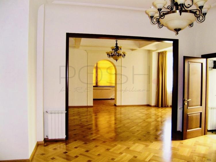 Apartament cu 5 camere în P-ța Dorobanți