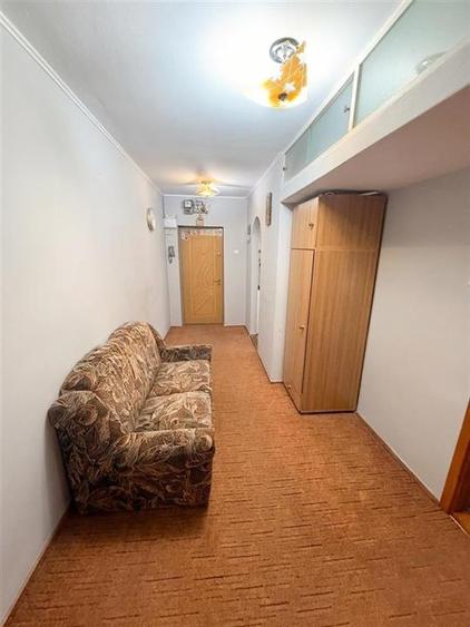Apartament cu 2 camere semidecomandat în Decebal