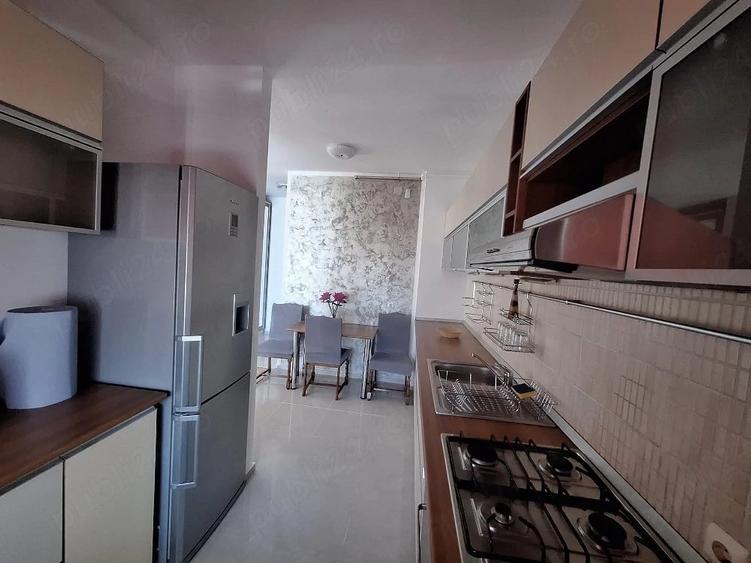 Apartament cu 3 camere semidecomandat în Central