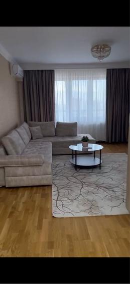 Apartament cu 4 camere decomandat în Dobroești