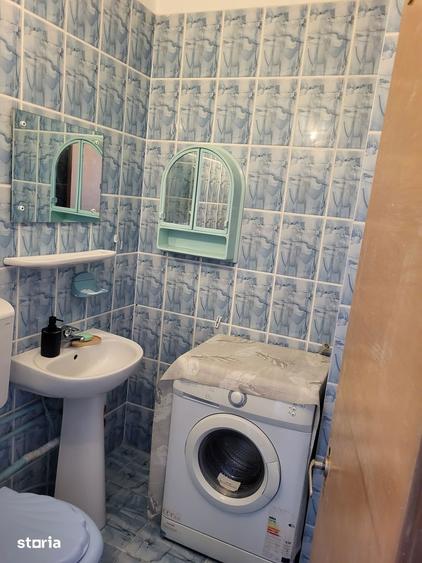 Apartament cu 3 camere, mobilat în Central