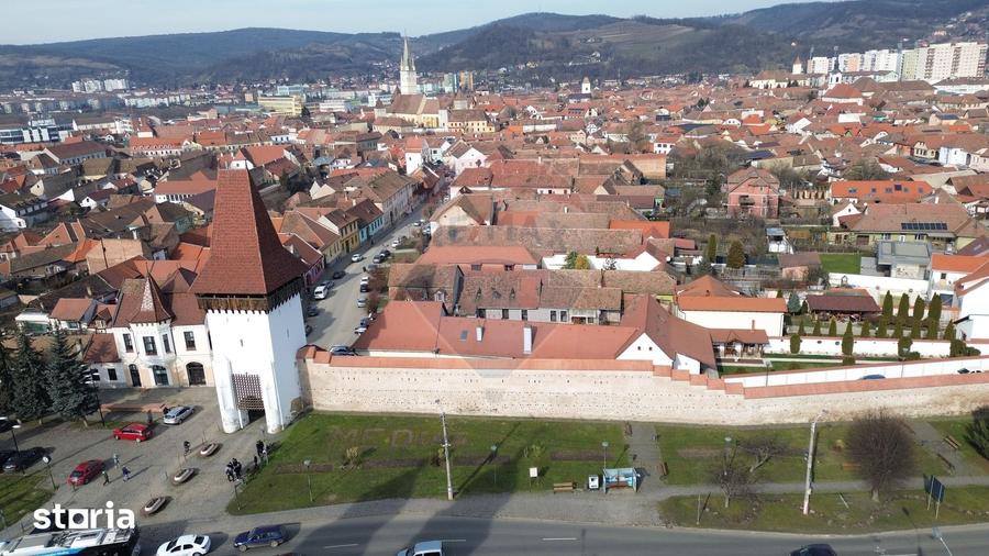 Casă cu 4 camere cu Teren 332 Mp în Ultracentral