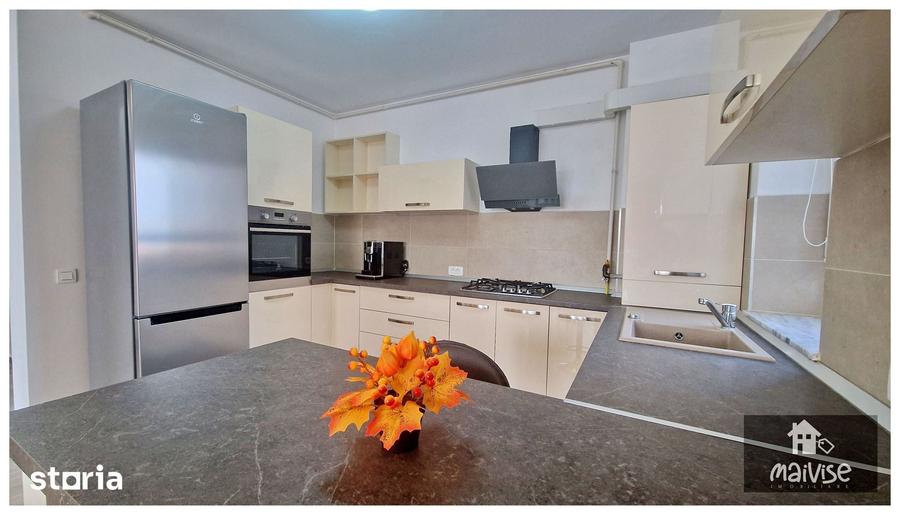 Apartament cu 2 camere decomandat în Tractorul